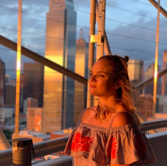 Meet your Posher, Rebecca - Picture 1 of 1